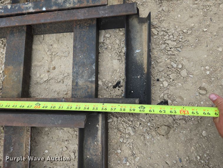 image for item EN3717 (8) steel trailer ramps