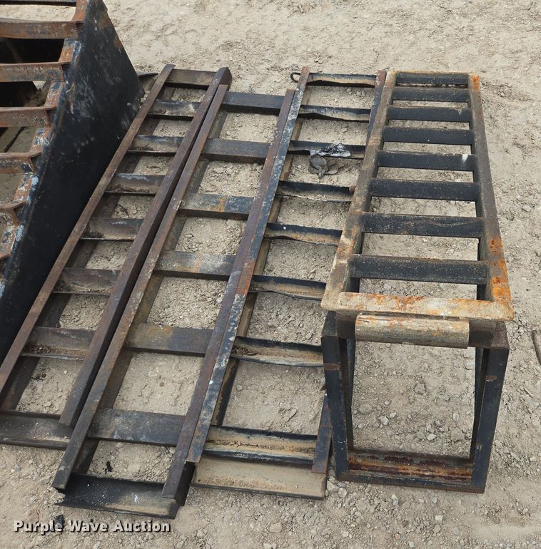 image for item EN3717 (8) steel trailer ramps