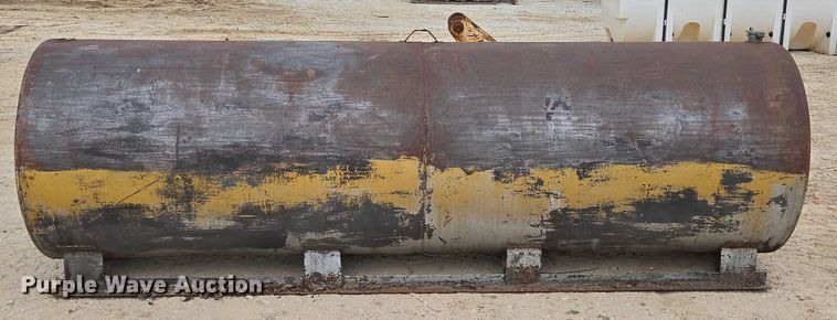 image for item EN3722 Oil storage tank