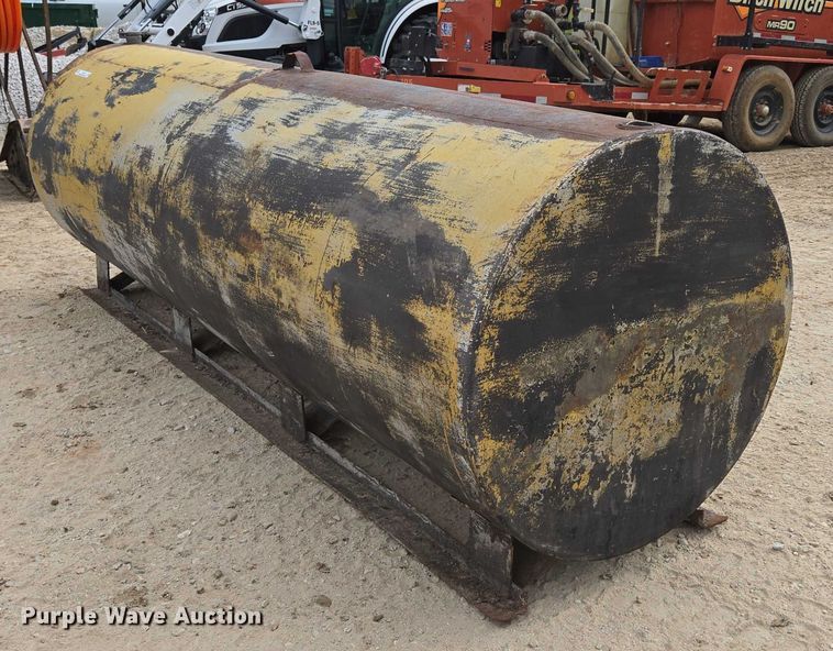 image for item EN3722 Oil storage tank