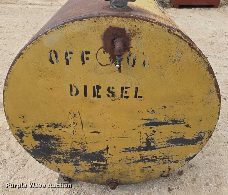 image for item EN3722 Oil storage tank