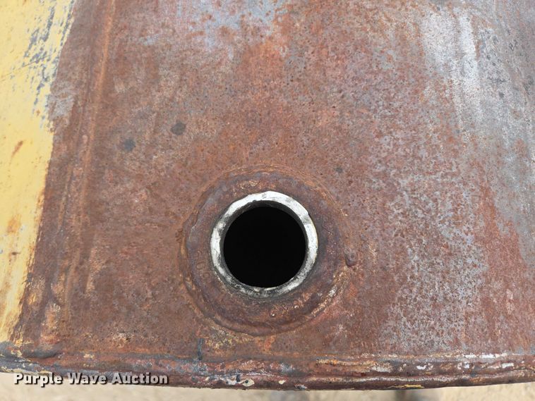 image for item EN3722 Oil storage tank