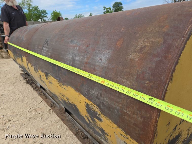 image for item EN3722 Oil storage tank