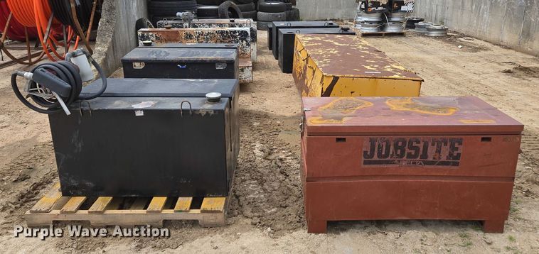 image for item EN3723 Truck parts