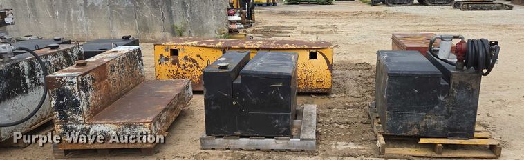 image for item EN3723 Truck parts