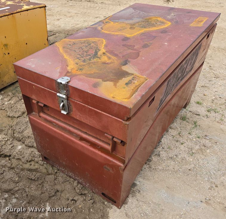 image for item EN3723 Truck parts