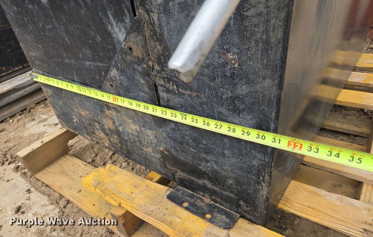 image for item EN3723 Truck parts