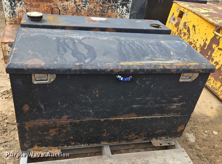 image for item EN3723 Truck parts