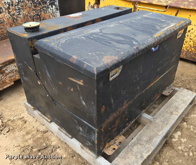 image for item EN3723 Truck parts