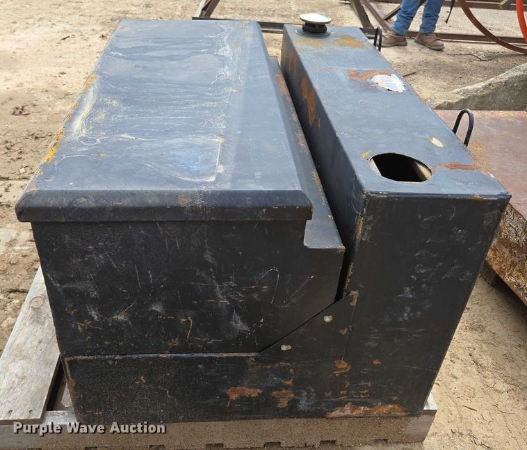 image for item EN3723 Truck parts