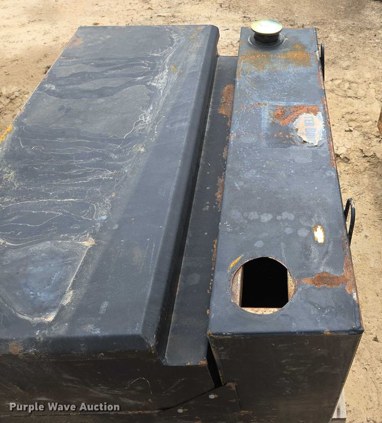 image for item EN3723 Truck parts