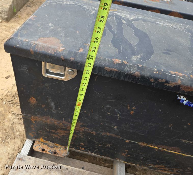 image for item EN3723 Truck parts