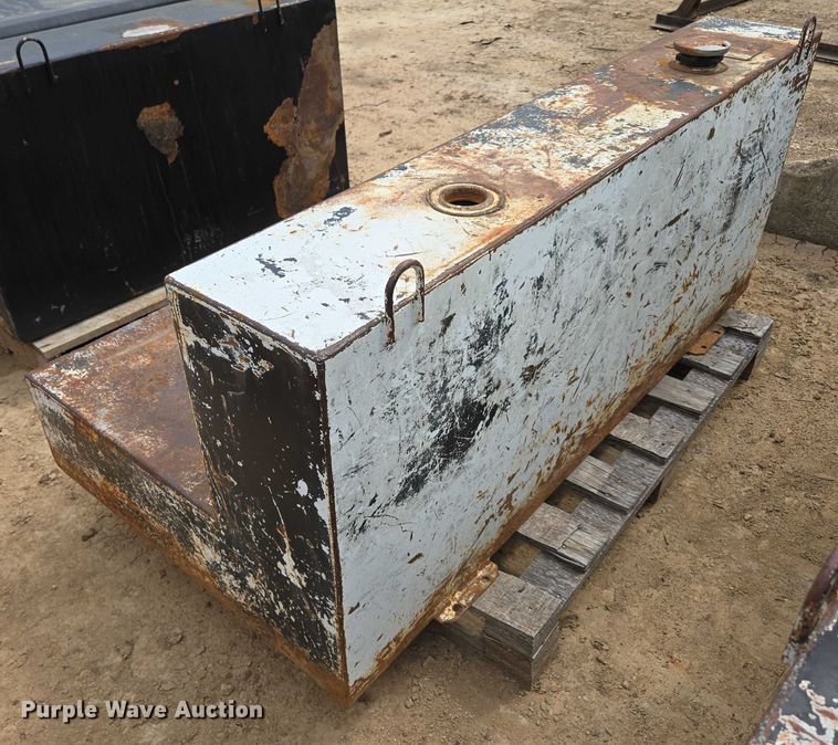 image for item EN3723 Truck parts