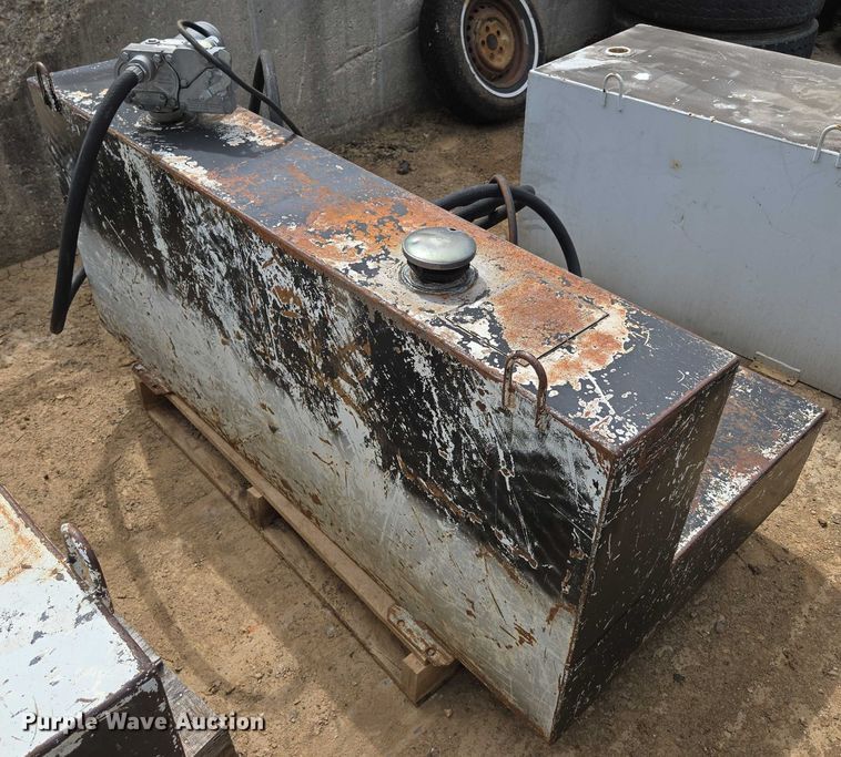 image for item EN3723 Truck parts