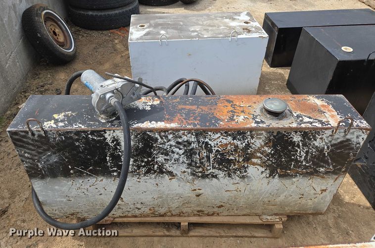 image for item EN3723 Truck parts