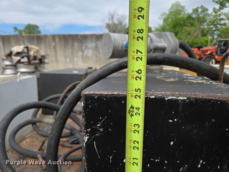 image for item EN3723 Truck parts