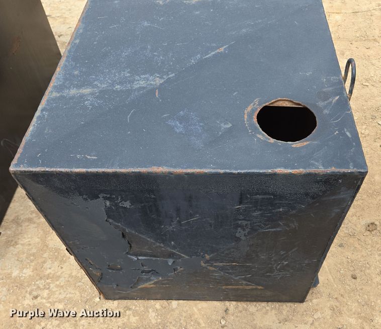 image for item EN3723 Truck parts