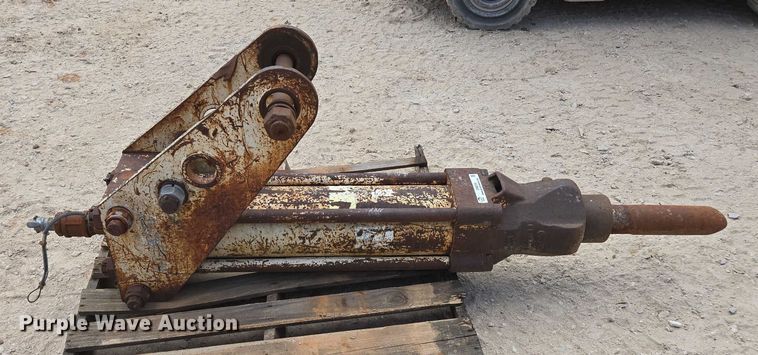 image for item EN3724 Kent breaker