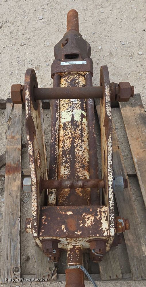 image for item EN3724 Kent breaker