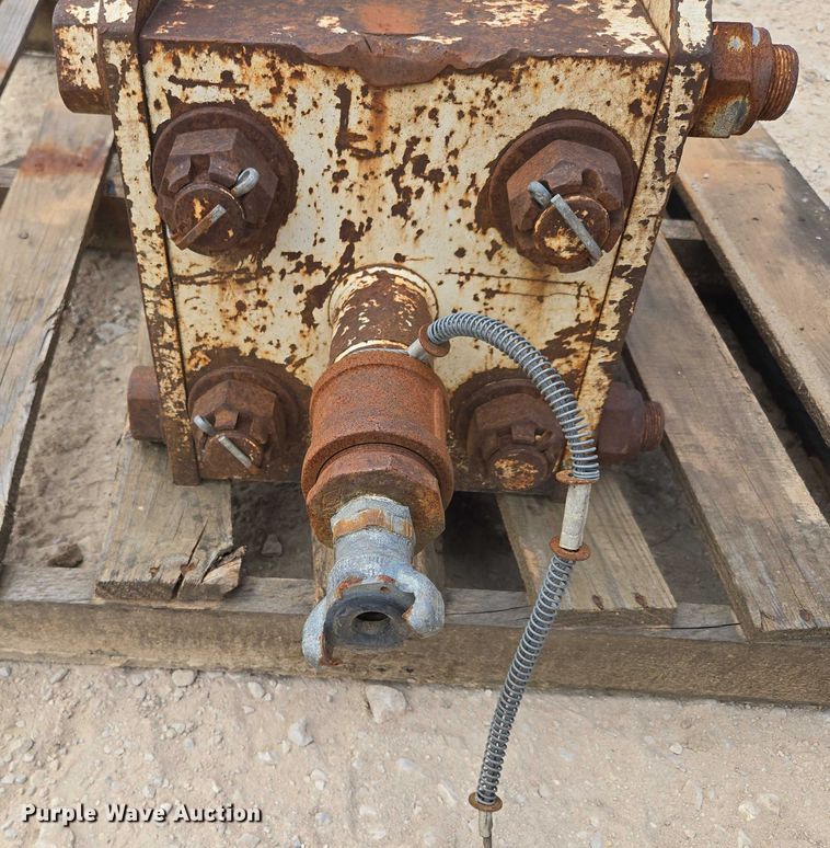 image for item EN3724 Kent breaker