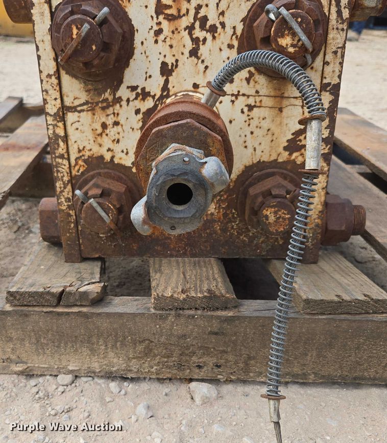 image for item EN3724 Kent breaker