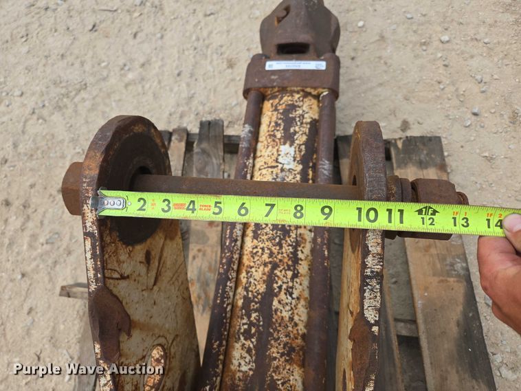 image for item EN3724 Kent breaker