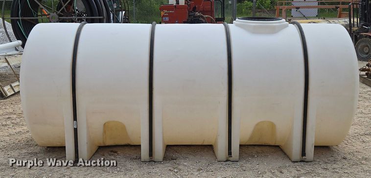 image for item EN3725 Water tank