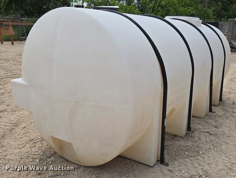 image for item EN3725 Water tank