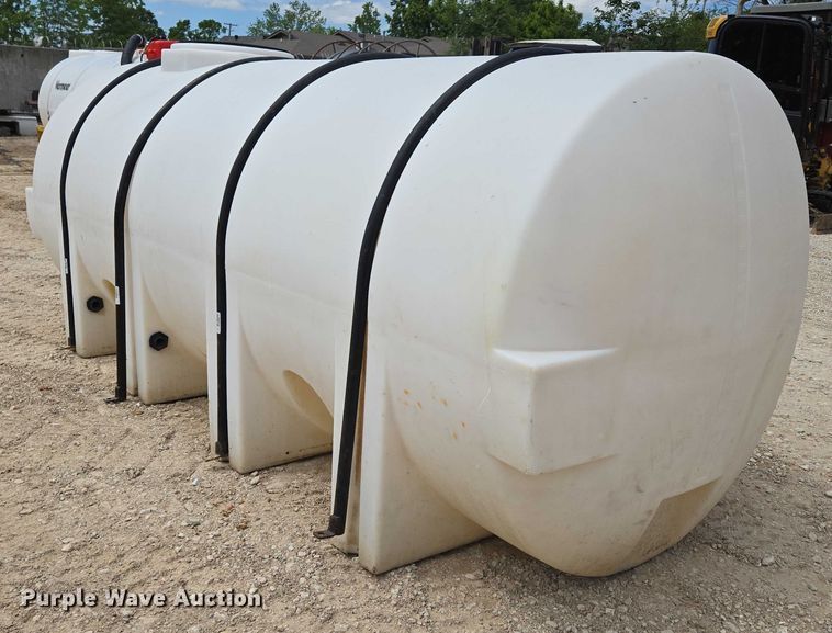 image for item EN3725 Water tank