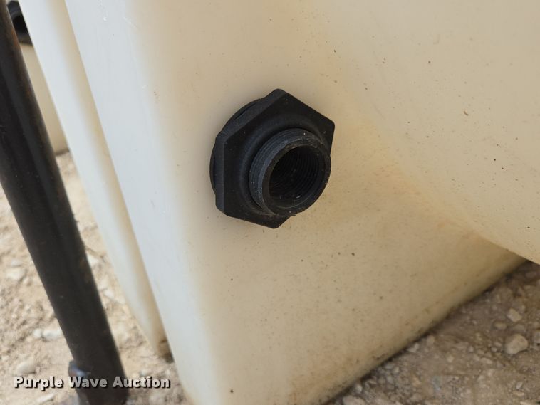 image for item EN3725 Water tank