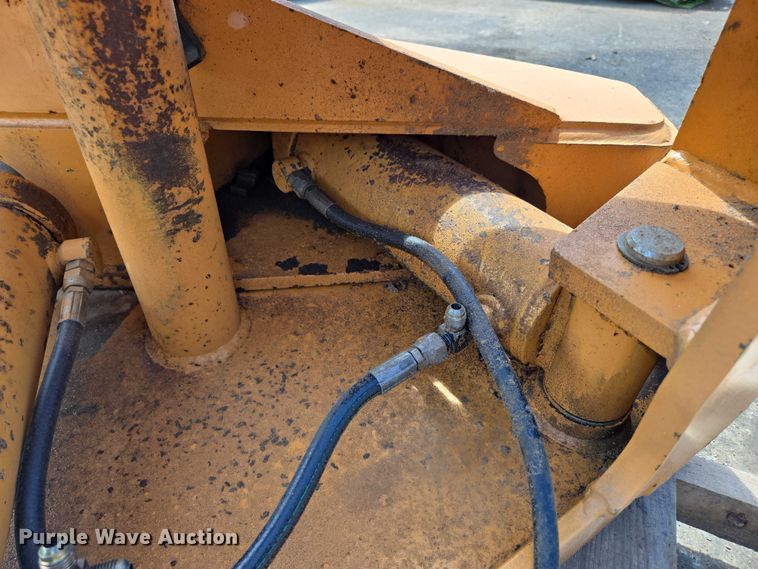 image for item EN3728 Case backfill blade mounting bracket