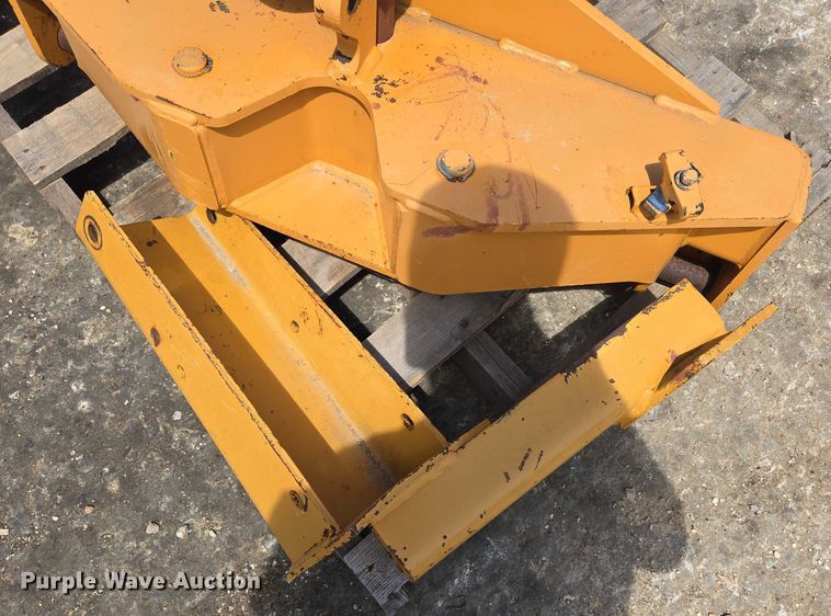 image for item EN3728 Case backfill blade mounting bracket