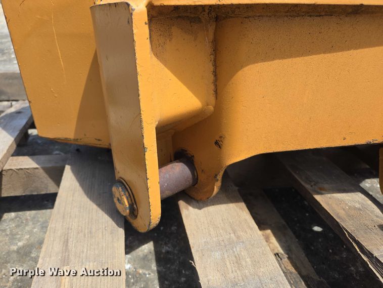 image for item EN3728 Case backfill blade mounting bracket