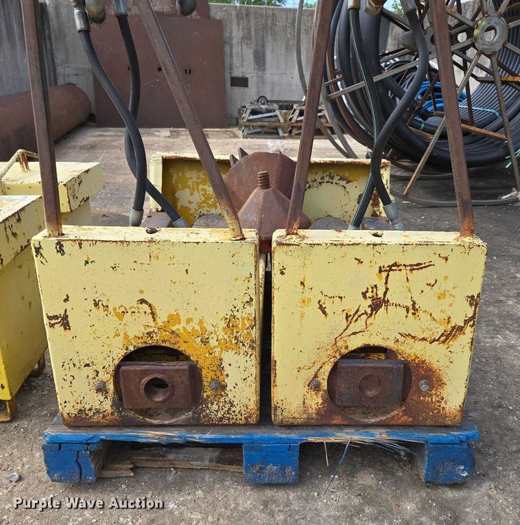 image for item EN3730 (2) PowerRam 1825 pipe pusher