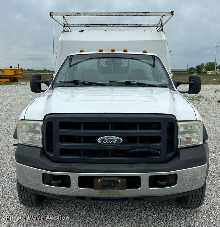 image for item EN4533 2006 Ford F550 Super Duty utility / service truck