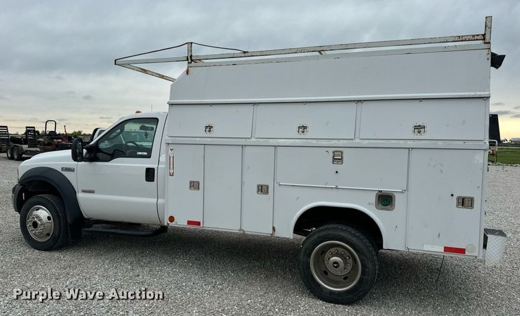 image for item EN4533 2006 Ford F550 Super Duty utility / service truck