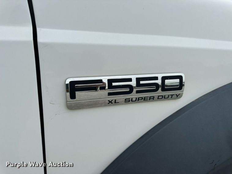 image for item EN4533 2006 Ford F550 Super Duty utility / service truck