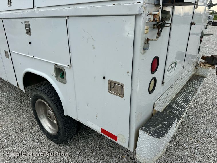 image for item EN4533 2006 Ford F550 Super Duty utility / service truck