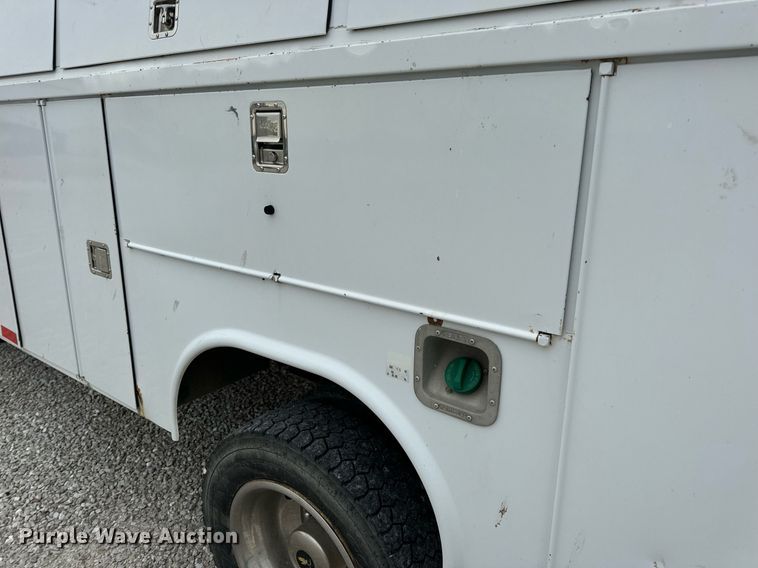 image for item EN4533 2006 Ford F550 Super Duty utility / service truck