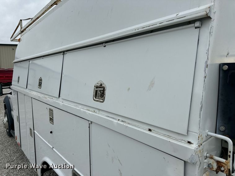 image for item EN4533 2006 Ford F550 Super Duty utility / service truck