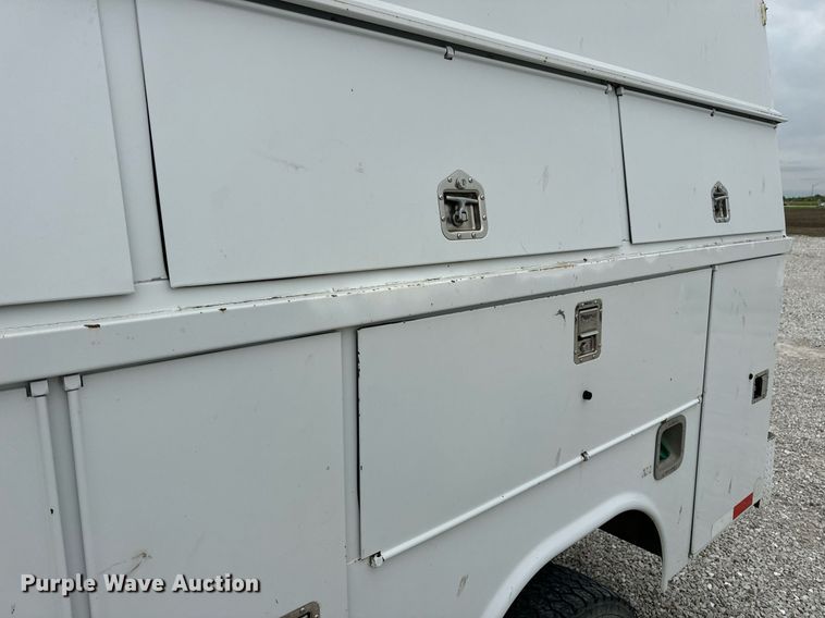 image for item EN4533 2006 Ford F550 Super Duty utility / service truck