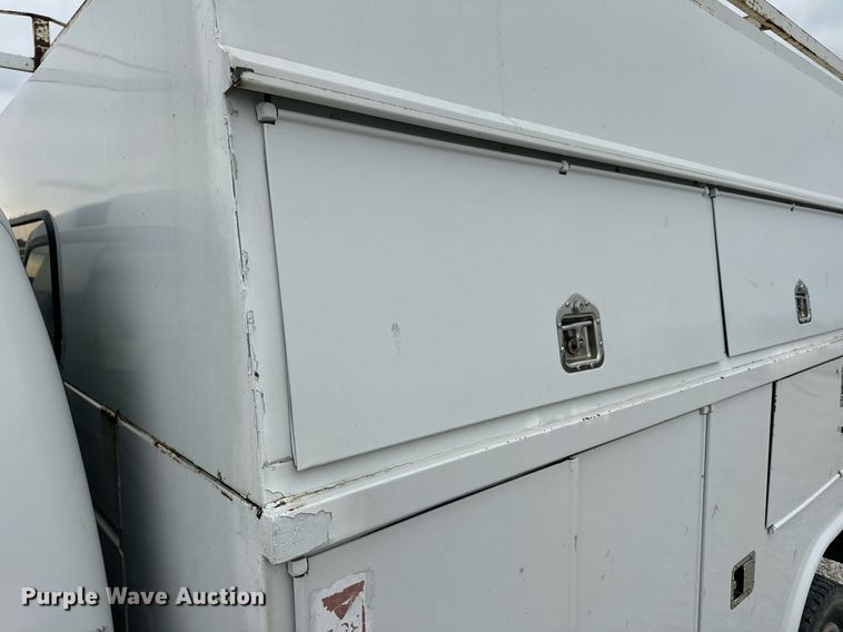 image for item EN4533 2006 Ford F550 Super Duty utility / service truck