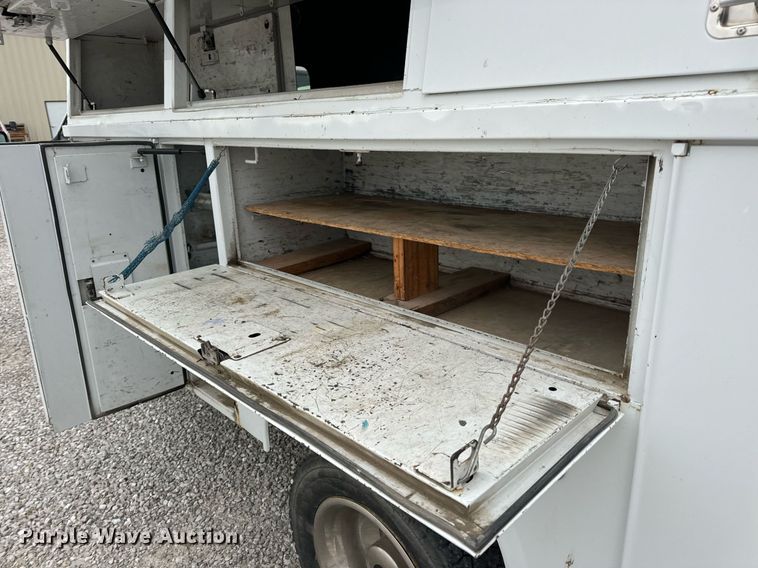 image for item EN4533 2006 Ford F550 Super Duty utility / service truck