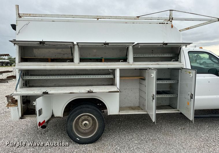 image for item EN4533 2006 Ford F550 Super Duty utility / service truck