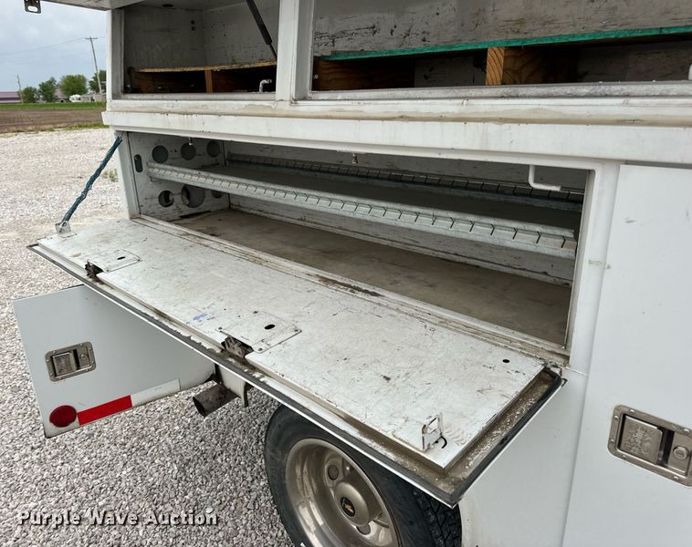 image for item EN4533 2006 Ford F550 Super Duty utility / service truck