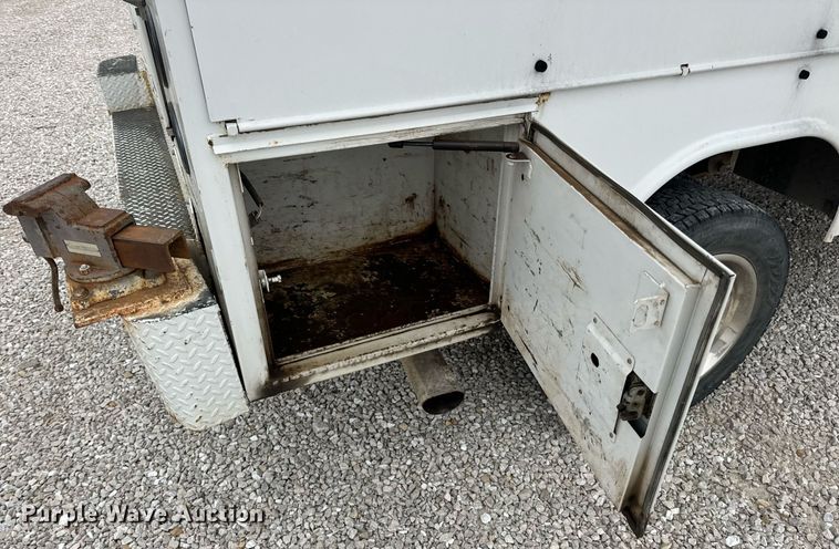 image for item EN4533 2006 Ford F550 Super Duty utility / service truck