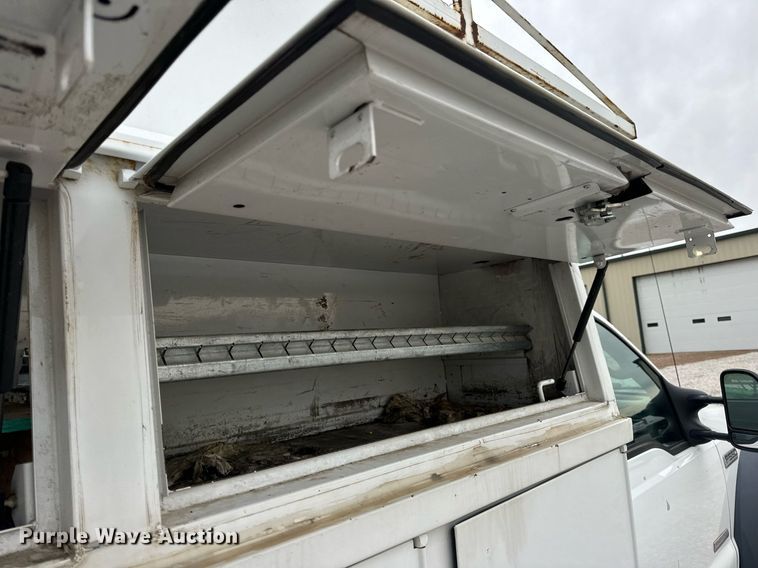 image for item EN4533 2006 Ford F550 Super Duty utility / service truck