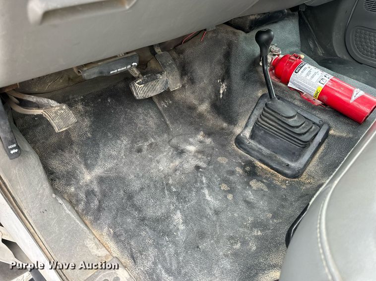 image for item EN4533 2006 Ford F550 Super Duty utility / service truck