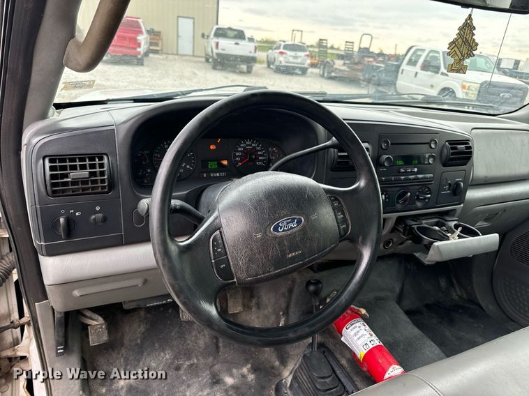 image for item EN4533 2006 Ford F550 Super Duty utility / service truck