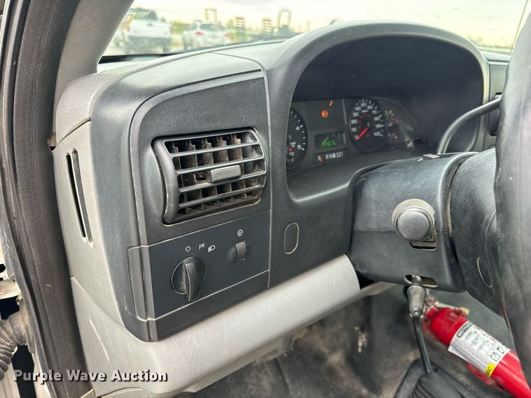 image for item EN4533 2006 Ford F550 Super Duty utility / service truck
